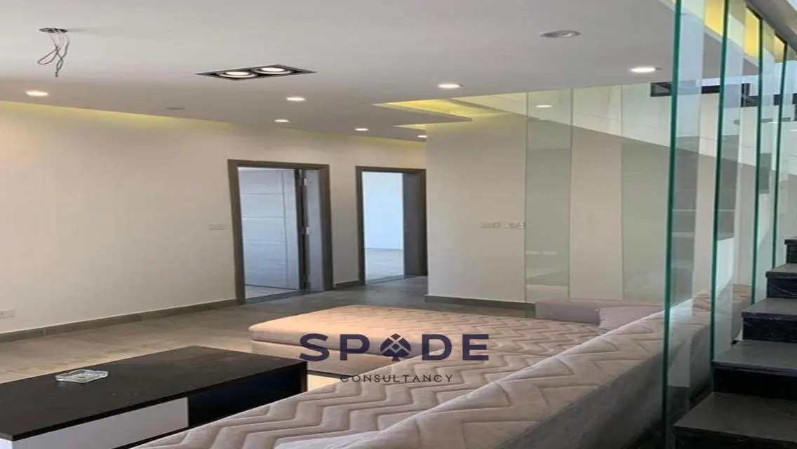 Luxury Apartment for Sale 5-5-308