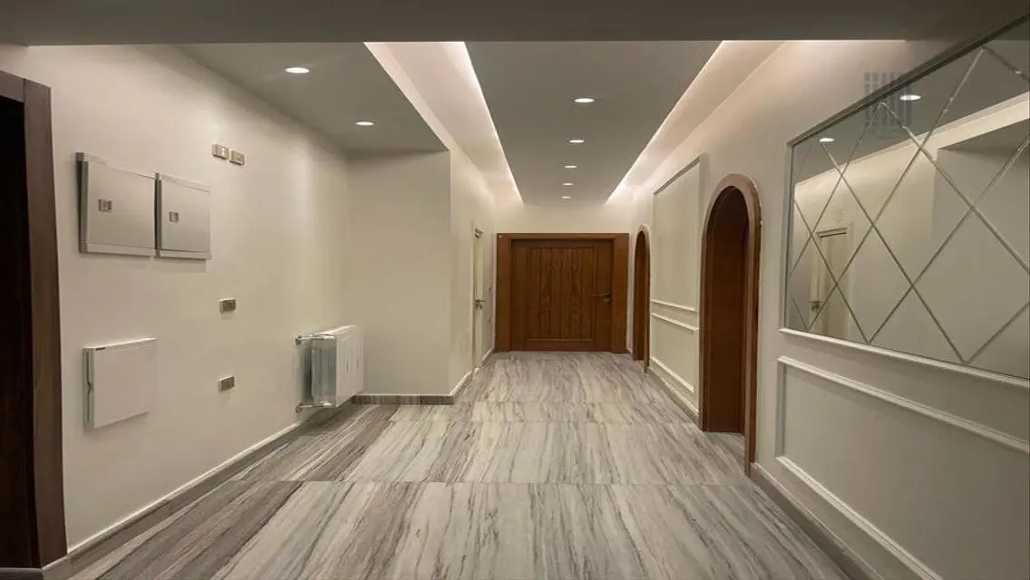 Luxury Apartment with Private Garden and Pool