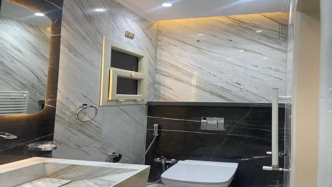 Luxury Apartment with Private Garden and Pool