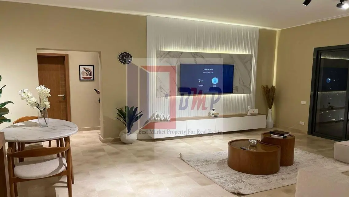 Luxury Apartment in a Prime Compound at an Attractive Price