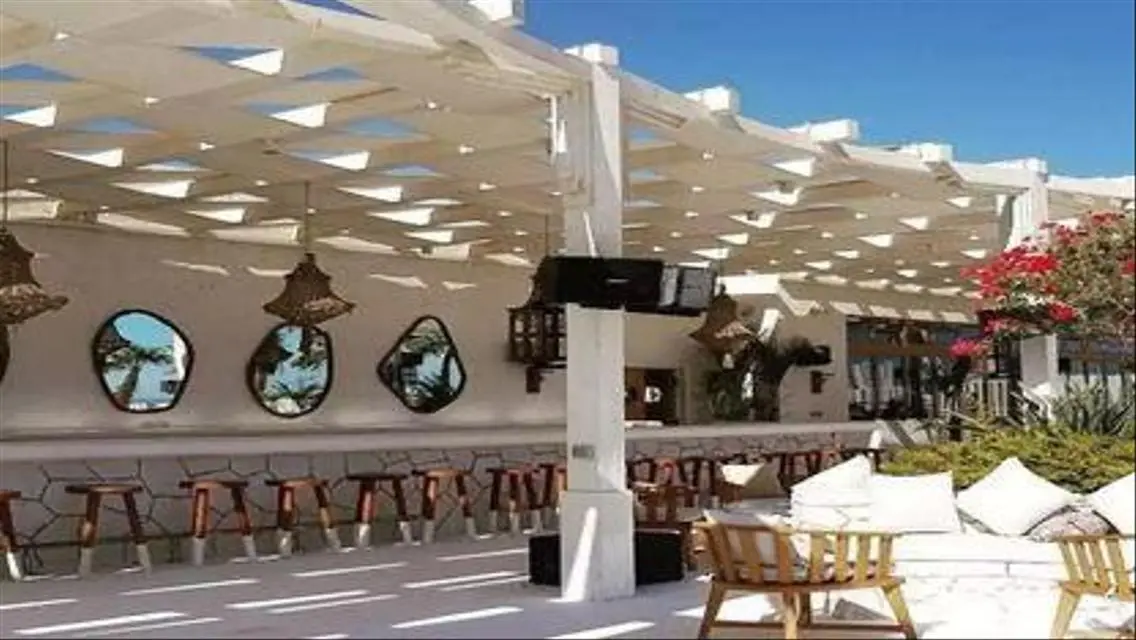 Luxurious Apartment with Private Pool and Garden