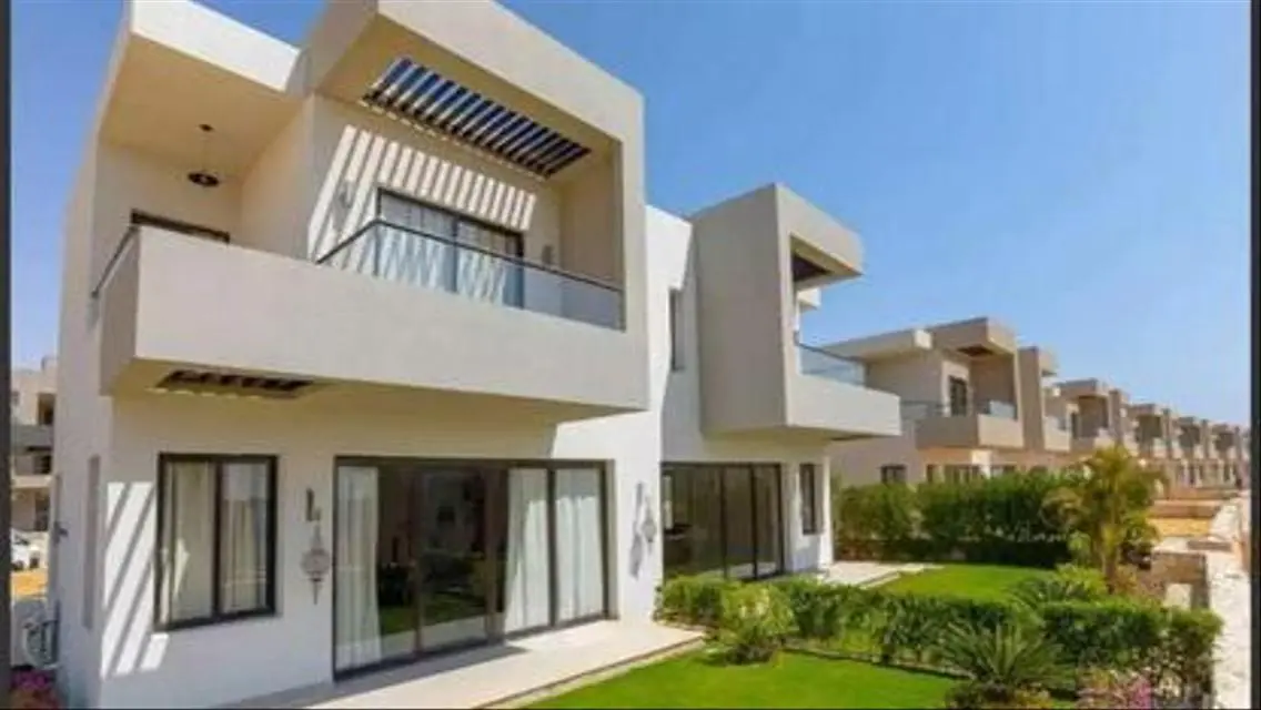 Luxurious Apartment with Private Pool and Garden