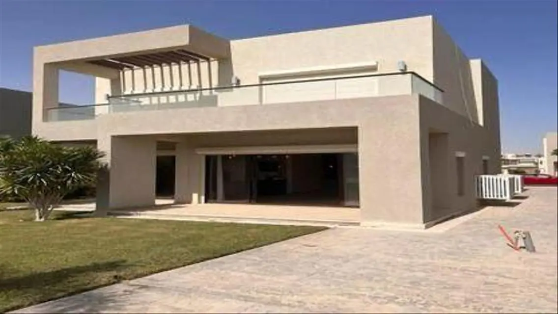 Luxurious Apartment with Private Pool and Garden