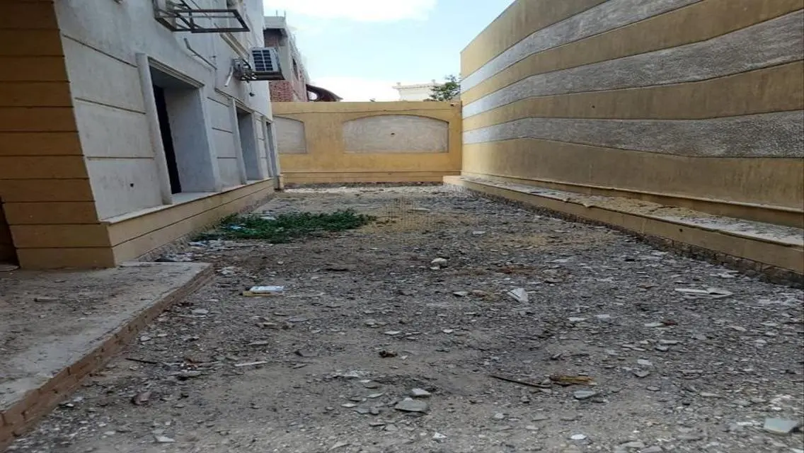 فيلا فاخرة للبيع بمساحة 450 متر