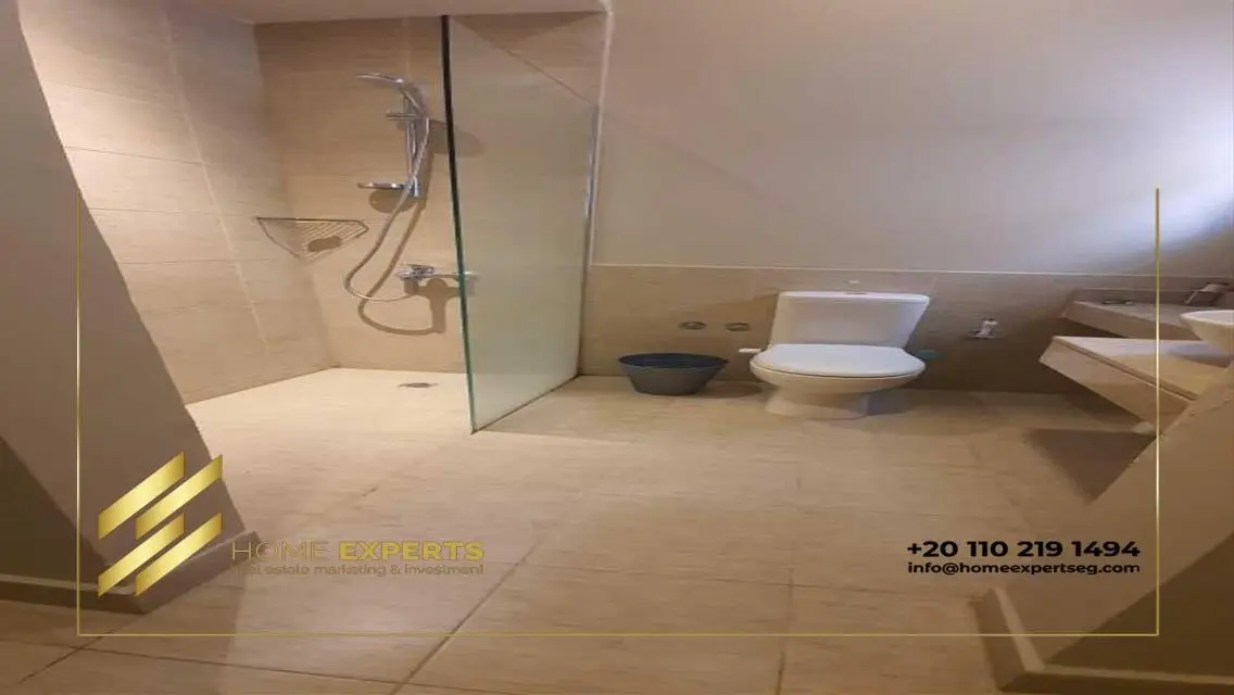 Luxury Villa for Sale with Private Garden and Excellent Amenities