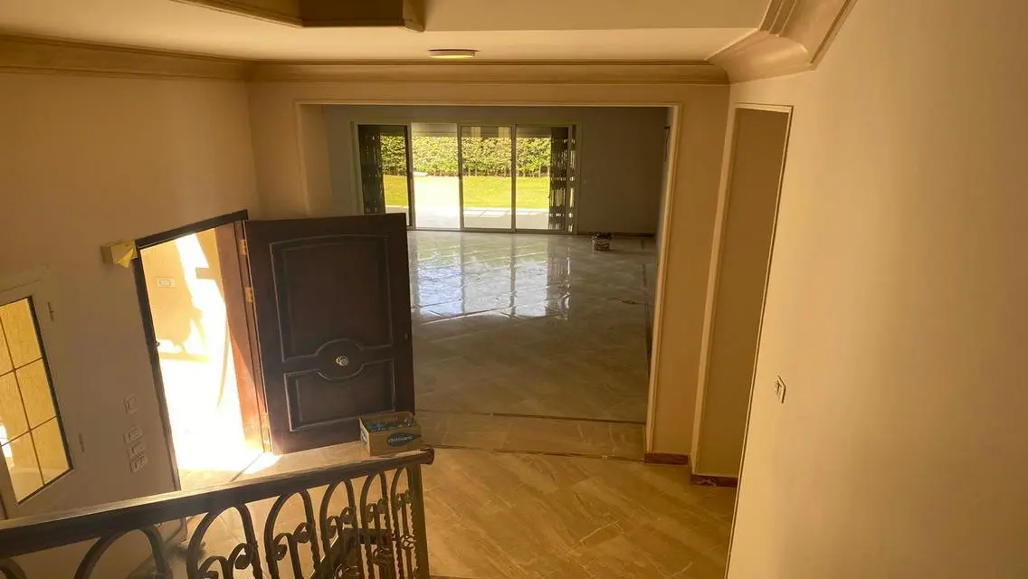 Luxury Apartment with Stunning Views and Shared Amenities in the Heart of the City