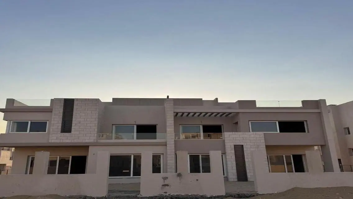 Luxury Villa with Stunning Views in BISC Ais