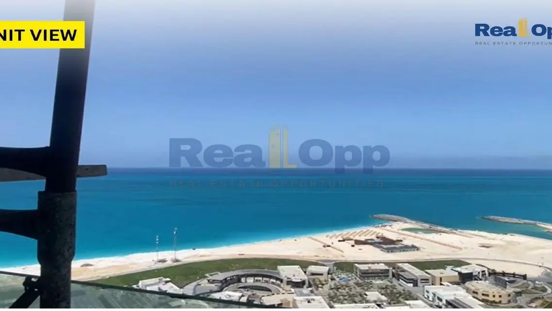 Luxury 210 sqm Apartment Overlooking Lakes