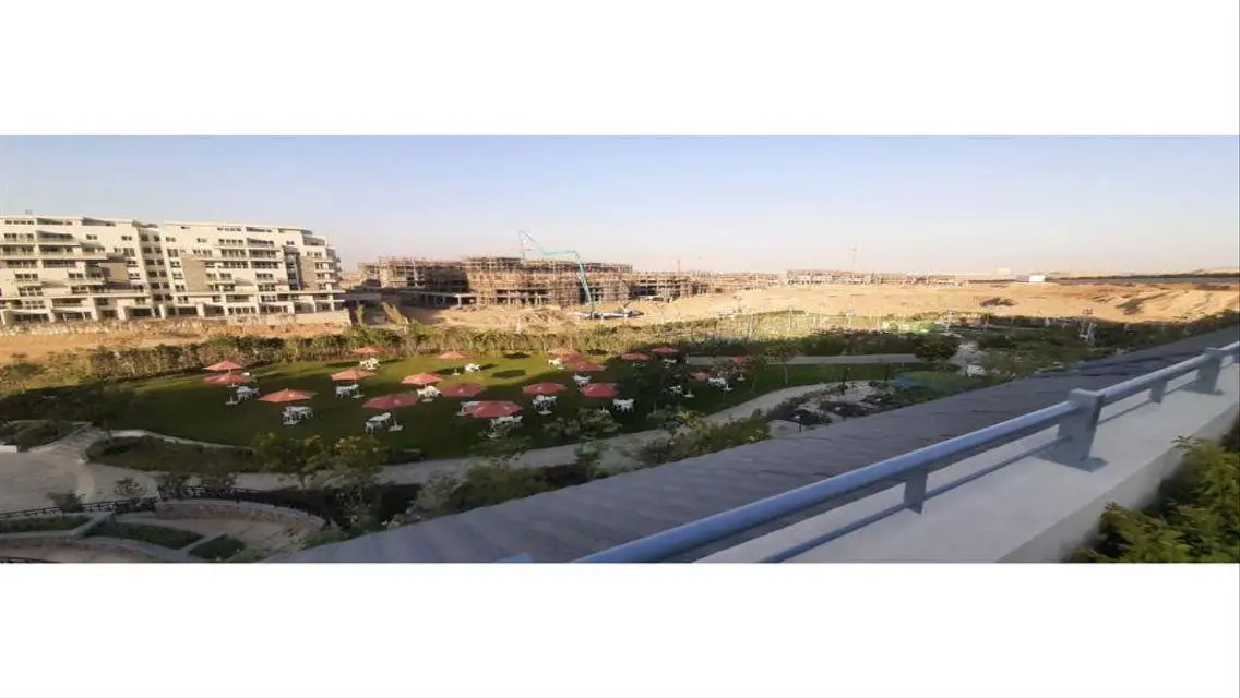 فيلا حديثة في iCity ماونتن فيو