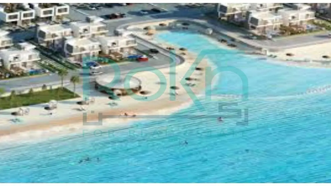 شقة فاخرة بمساحة كبيرة مع مسبح خاص وحديقة