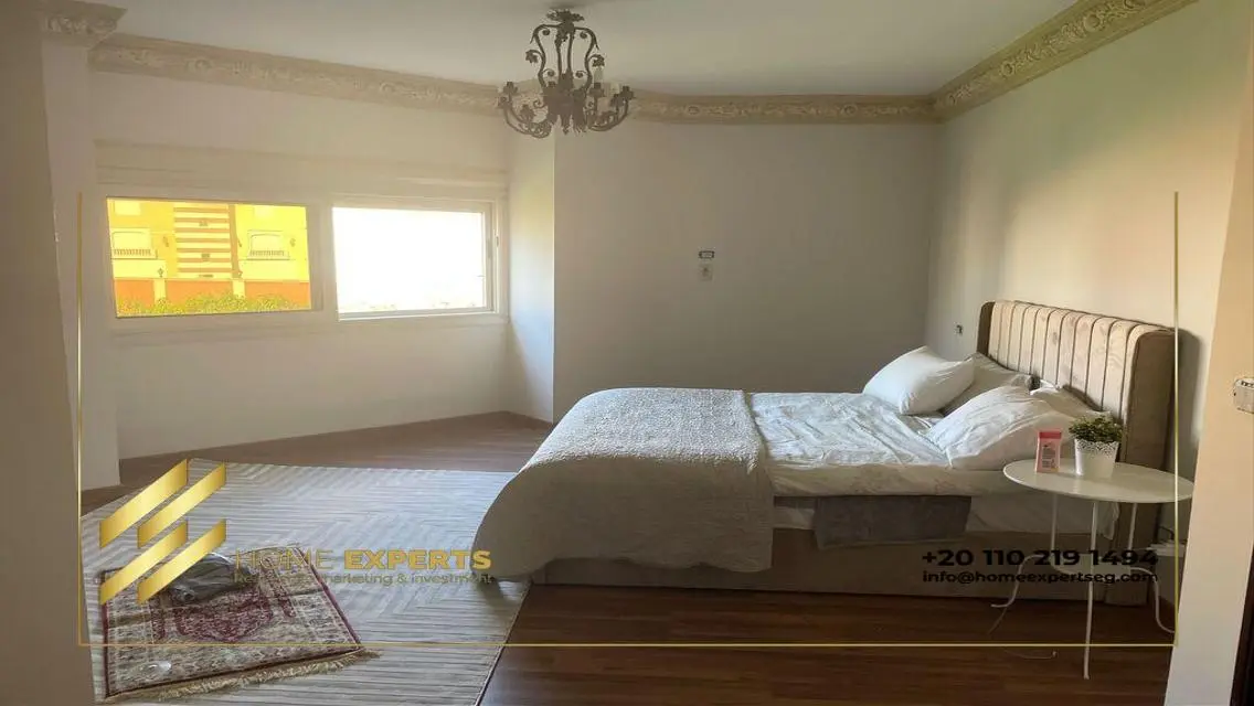 Luxury Villa for Sale with Ample Space and Complete Amenities