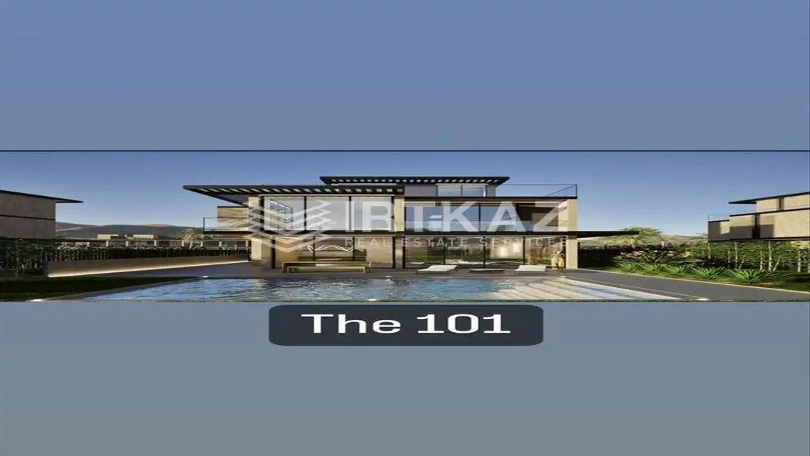 Luxury Apartment with Lake View