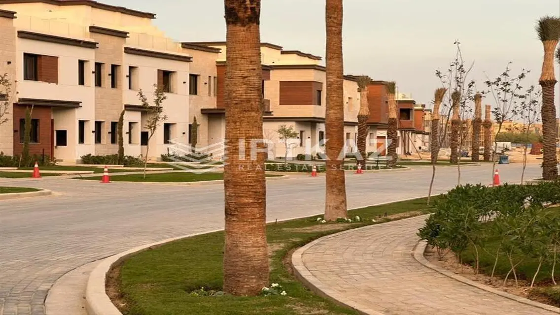 شقة فاخرة للبيع بمساحة واسعة وبسعر مغري