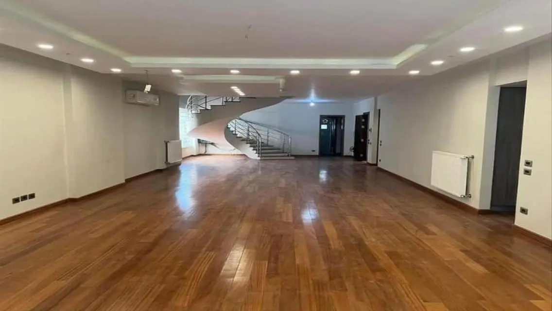 Luxury Villa with 40 Meter Space in a Prime Area