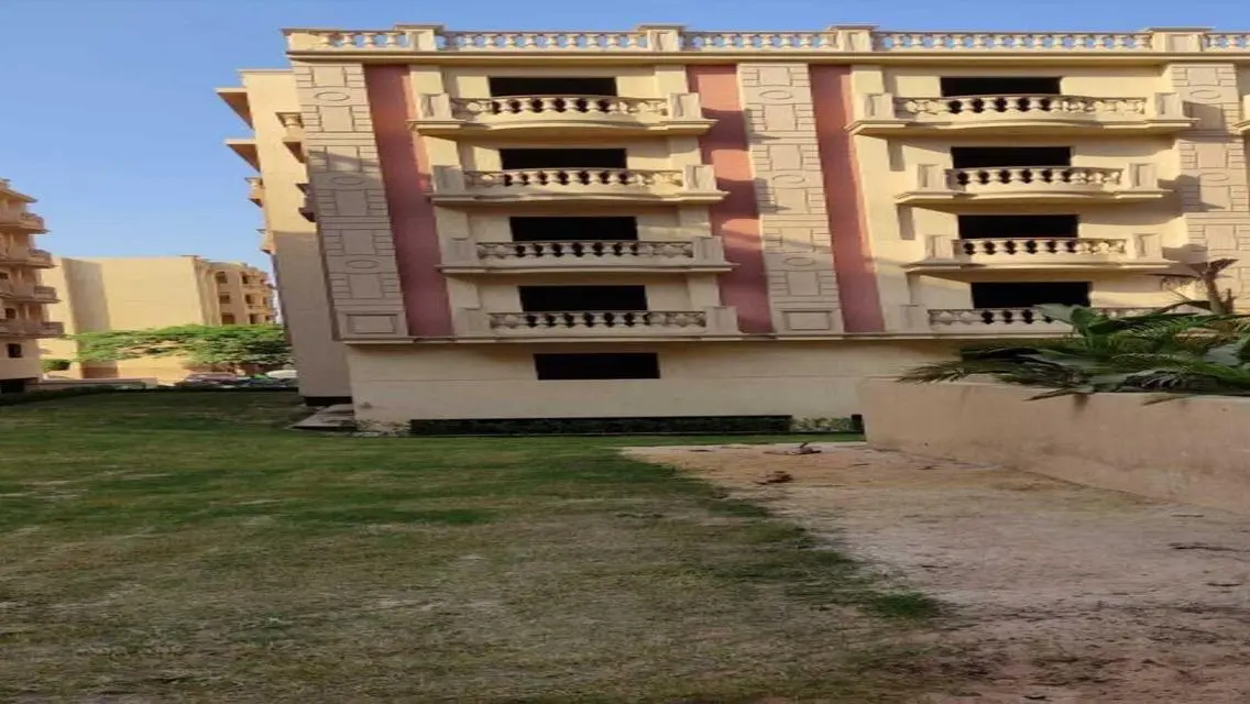 وحدات سكنية شبه تشطيب جاهزة للإنتقال - 160 متر