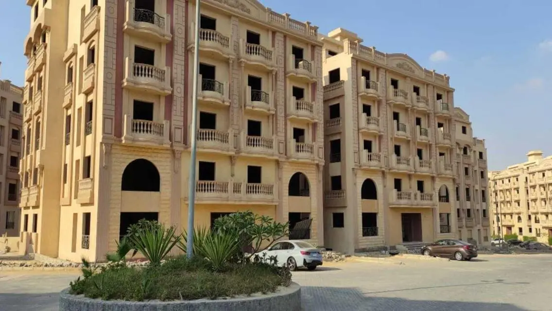 وحدات سكنية شبه تشطيب جاهزة للإنتقال - 160 متر