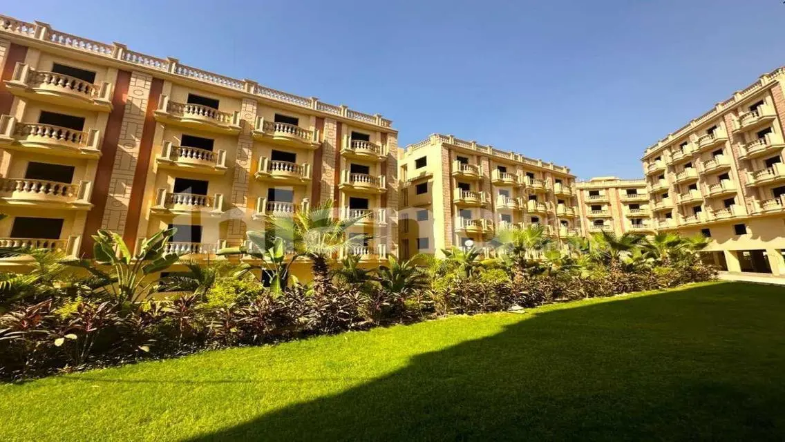 وحدات سكنية شبه تشطيب جاهزة للإنتقال - 160 متر