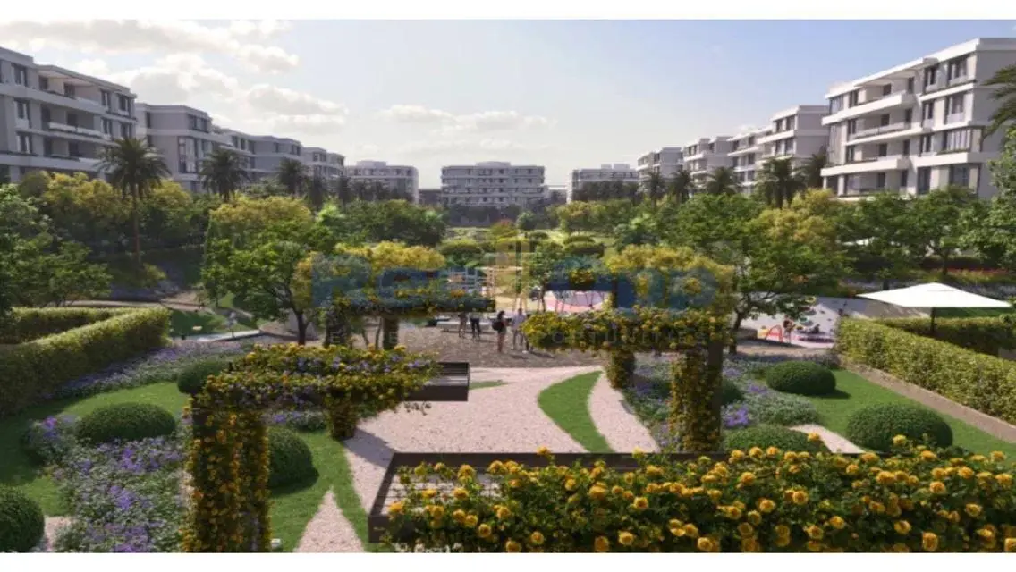 Luxurious Apartment with Spacious Layout in the Heart of the City