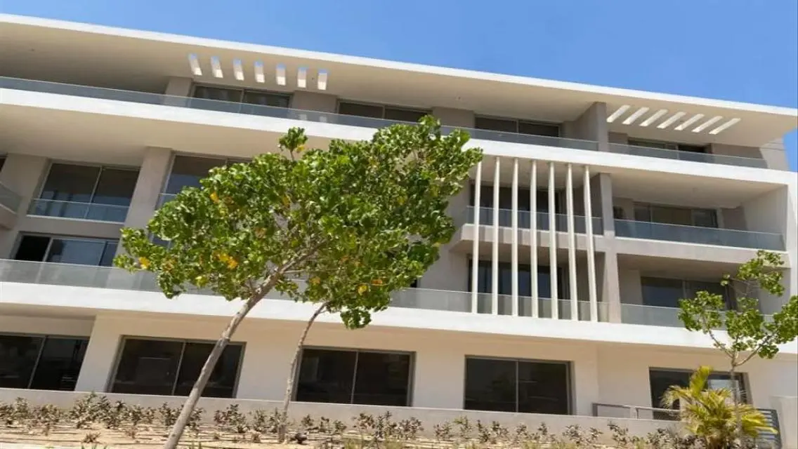 Luxury Apartment for Sale with Expansive Space