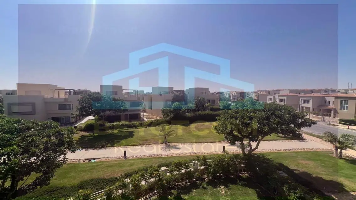 شقة فاخرة للبيع بمساحة مثالية وبإطلالات رائعة