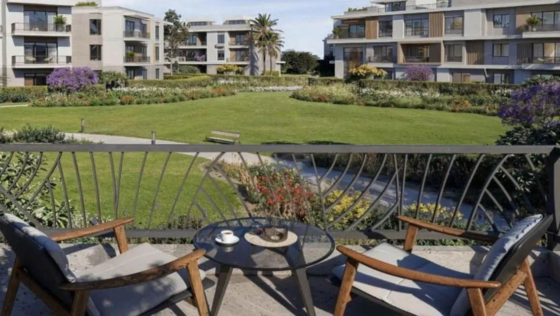 Luxury Apartment with Scenic View and Private Amenities