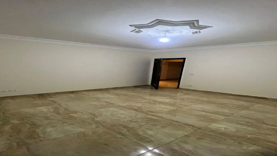 Luxury Apartment with Spacious Living in the Heart of the City