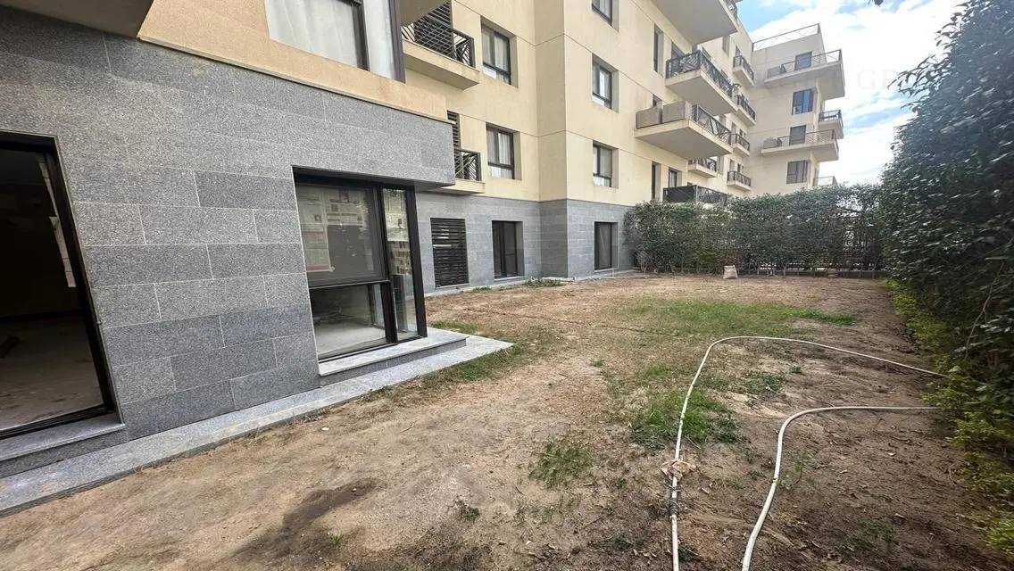 Luxury Villa with Private Garden and Spacious Layout