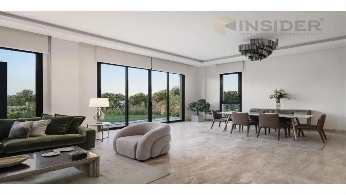 Luxurious Home with Garden and Shared Swimming Pool