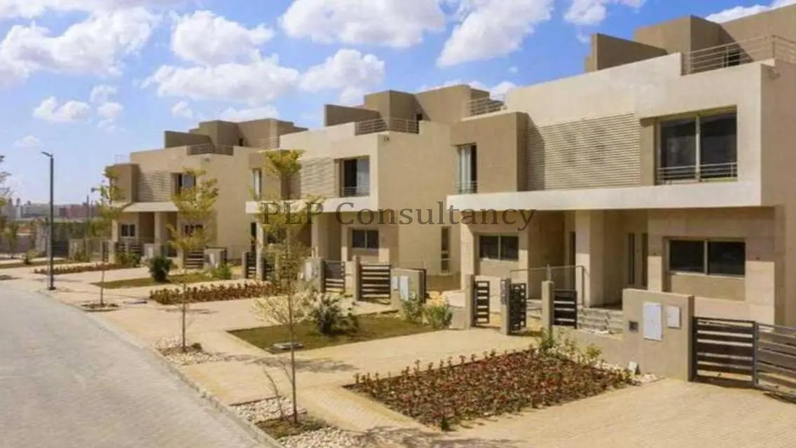 Luxury Villa with Private Pool and Garden in the Heart of the City