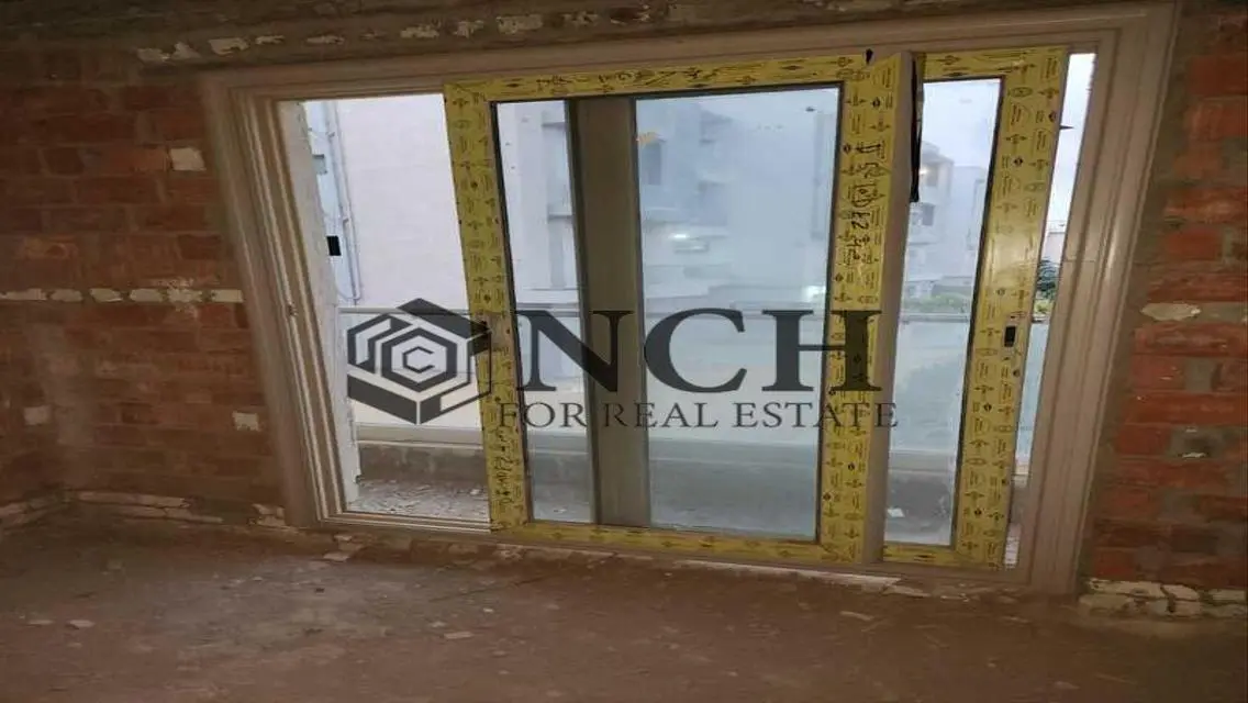 منزل فاخر للبيع في موقع متميز