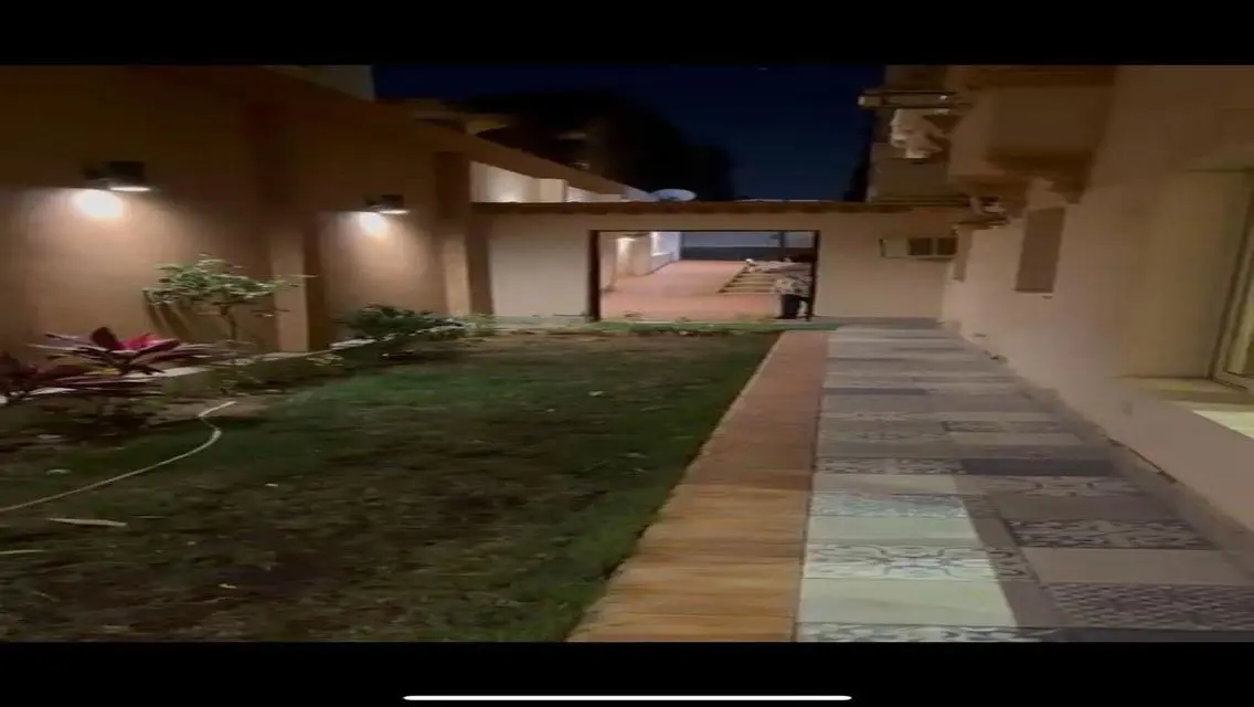 بيزمنت للبيع  جمب ارابيلا بلازا متشطب سوبر لوكس