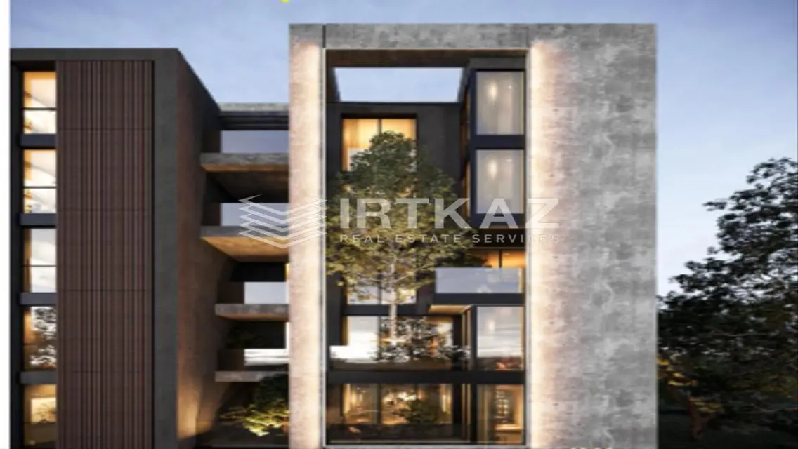 Luxury Apartment with Stunning Lake View