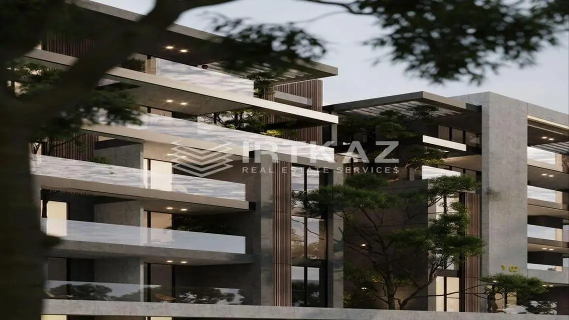 Luxury Apartment with Stunning Lake View