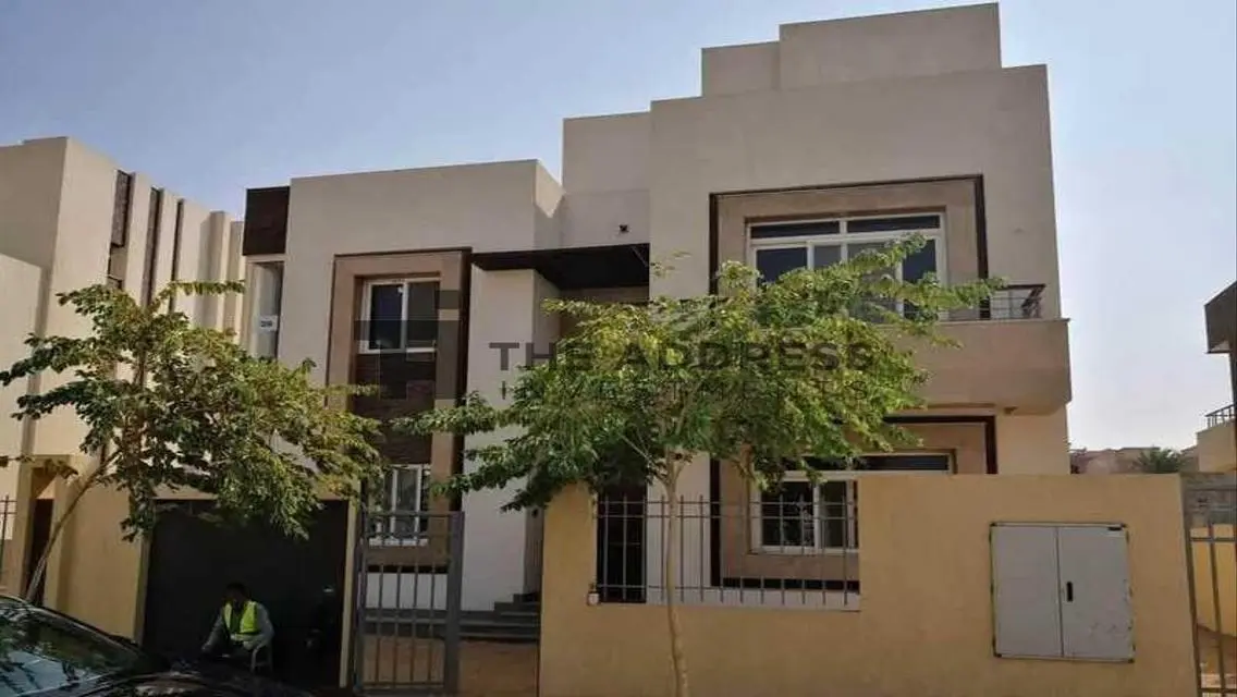 Luxury Villa for Sale with Spacious Design and Amazing Views