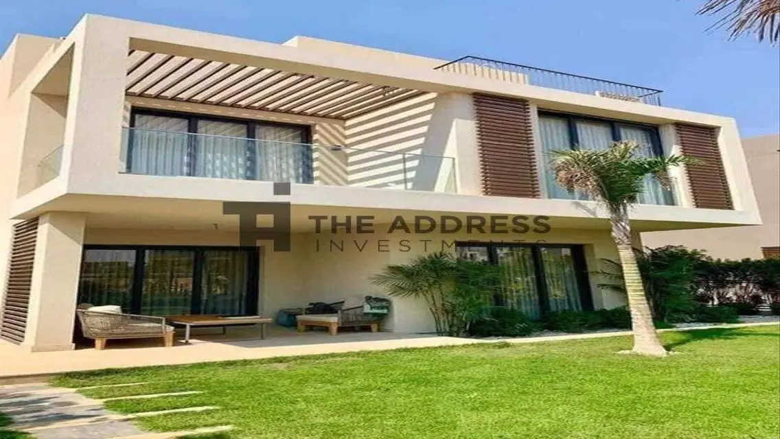 Luxury Villa for Sale with Spacious Design and Amazing Views