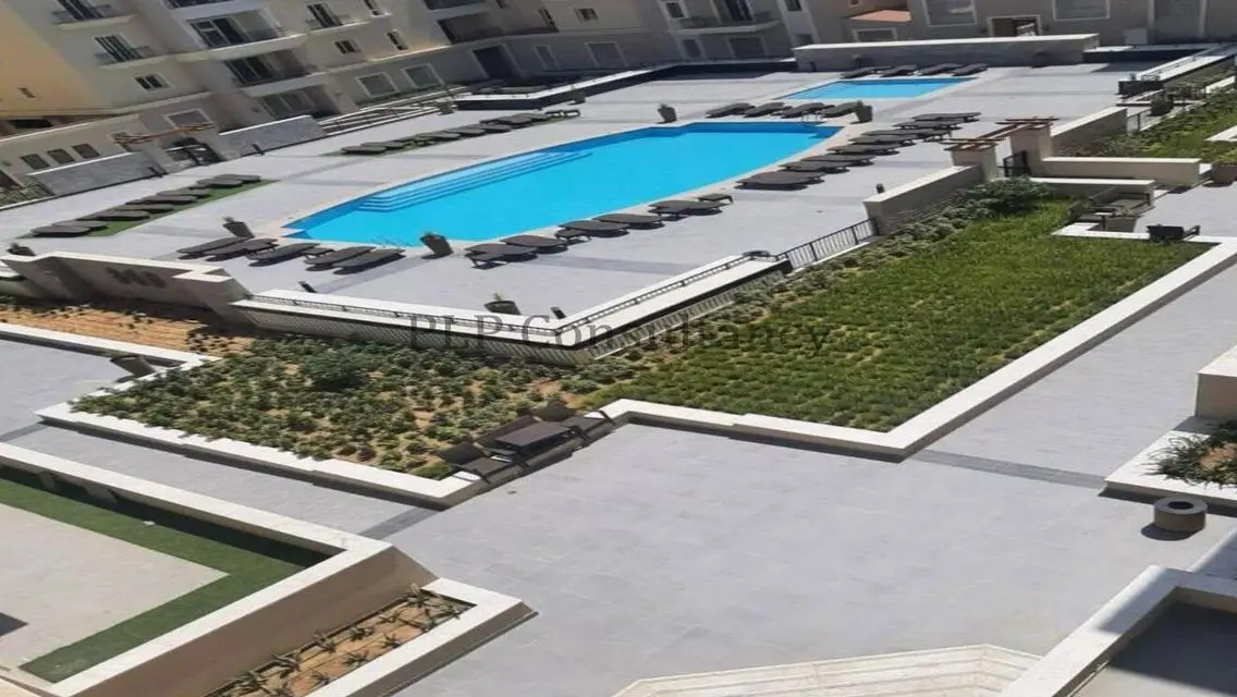 Luxurious Villa for Sale with Private Garden and Pool in Prime Location