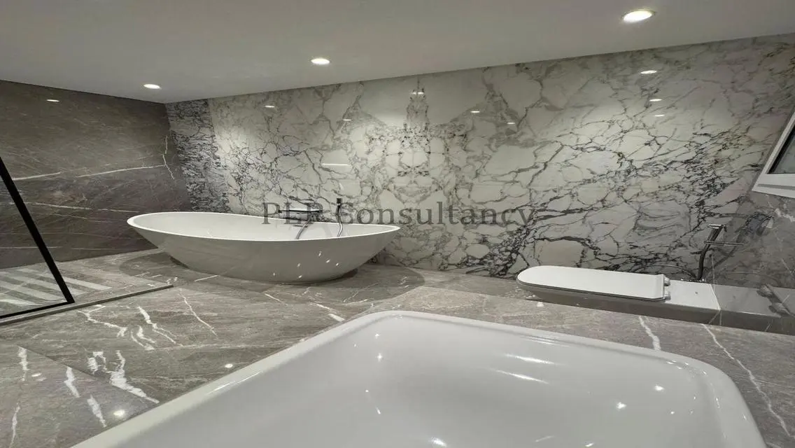 Luxurious Villa for Sale with Private Garden and Pool in Prime Location