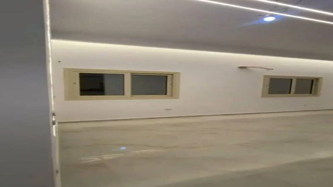 شقة إدارية بمساحة 220 متر بتأجير 21000 جنيها