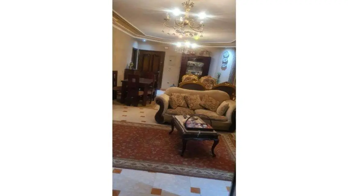شقة فاخرة للبيع مع إطلالة مميزة