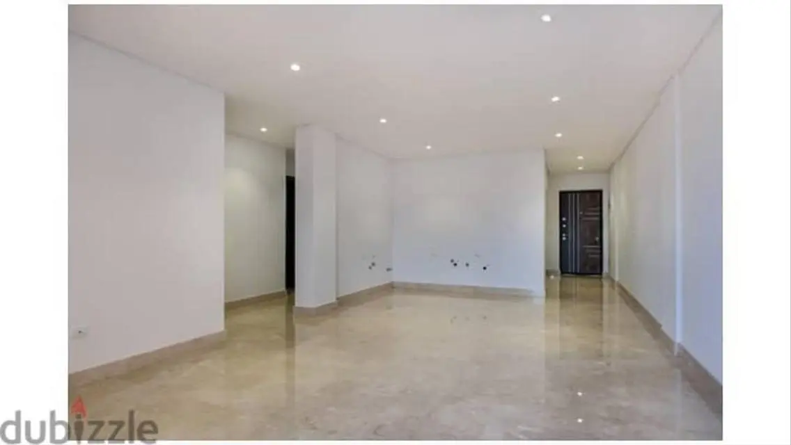 Luxurious 130 sqm Apartment with Balcony and Fantastic Amenities