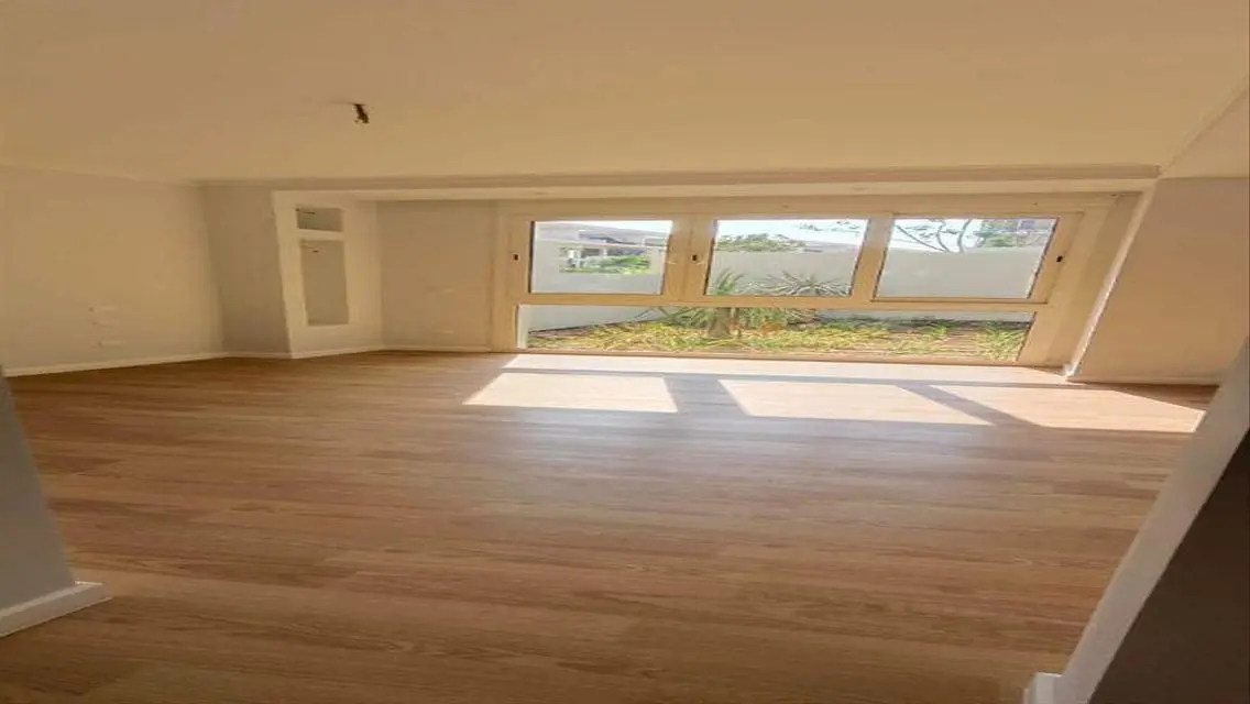 Luxurious Villa with Private Garden and Pool in a Premium Location