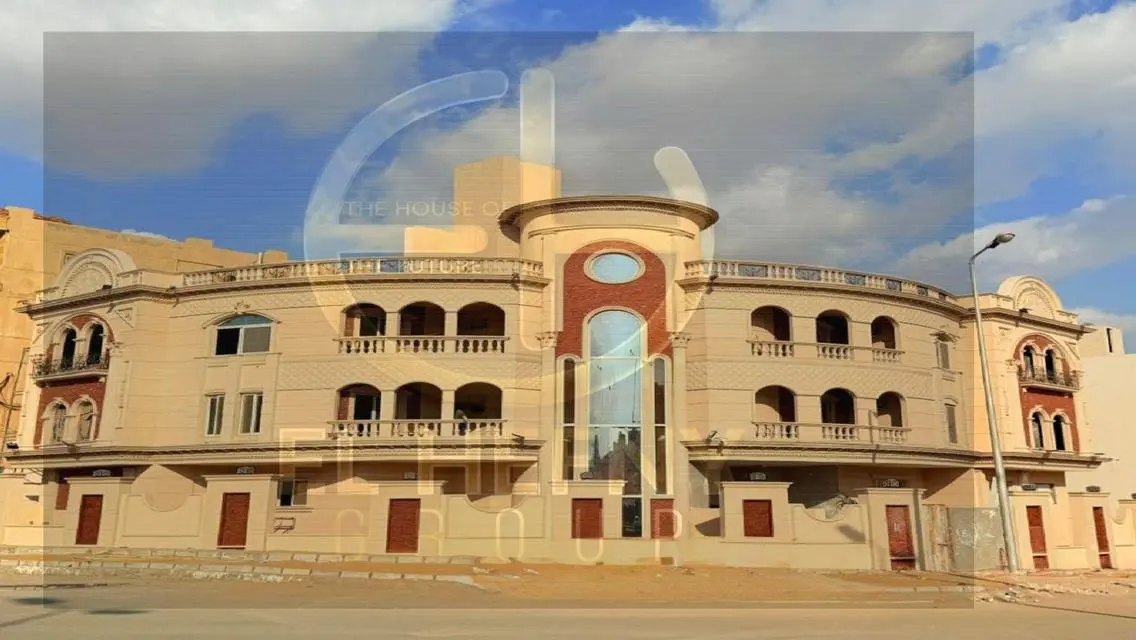 Luxury Apartment with Prime Landmark View