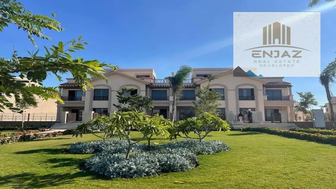 Luxurious Apartment with Private Garden and Pool