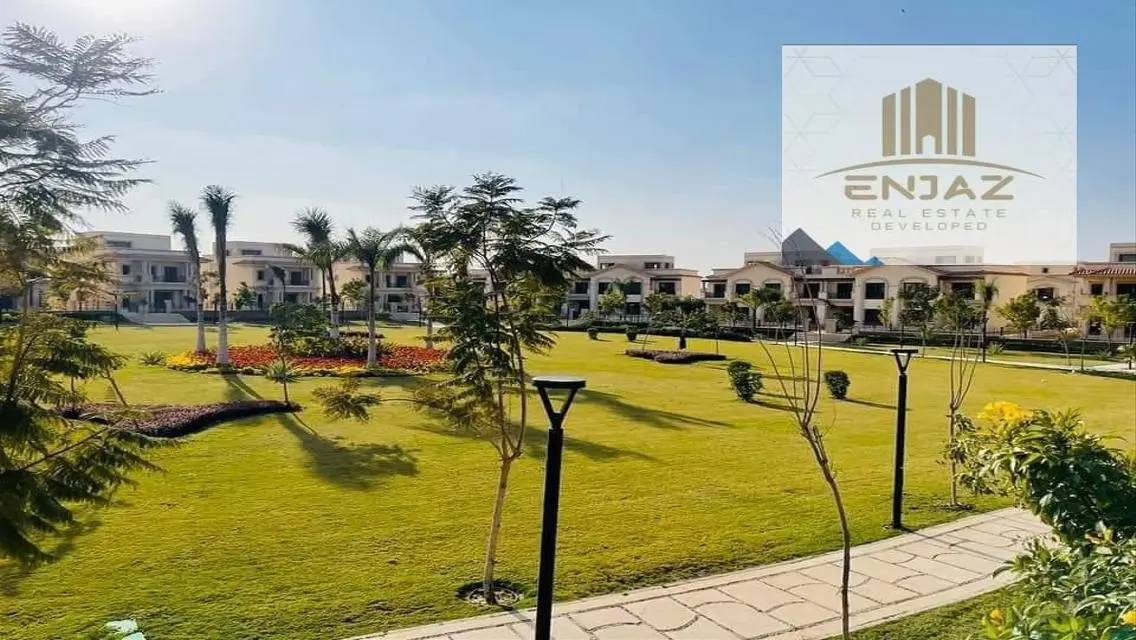 Luxurious Apartment with Private Garden and Pool