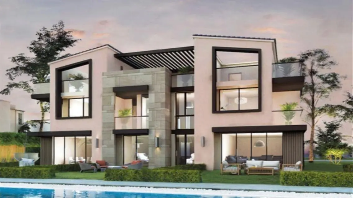Luxurious Apartment Overlooking Lakes with Private Garden and Shared Pool