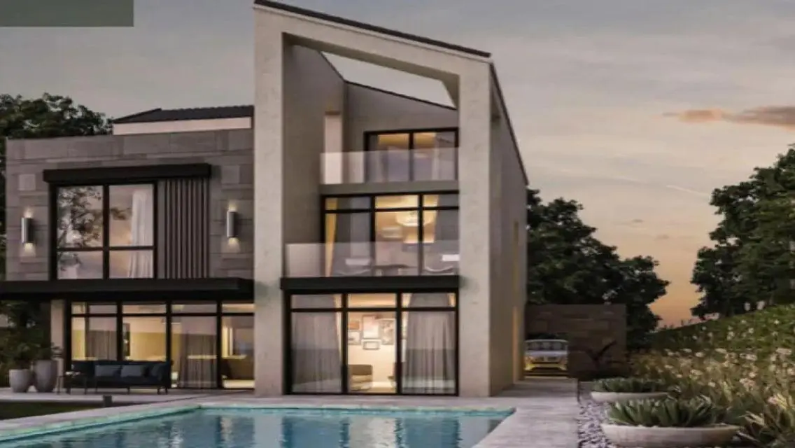 Luxurious Apartment Overlooking Lakes with Private Garden and Shared Pool