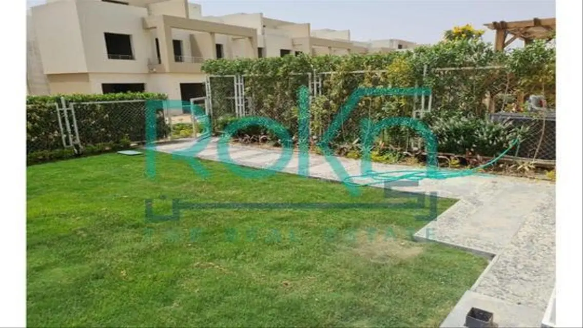 فيلا فاخرة بمساحة شاسعة وإطلالة مدهشة
