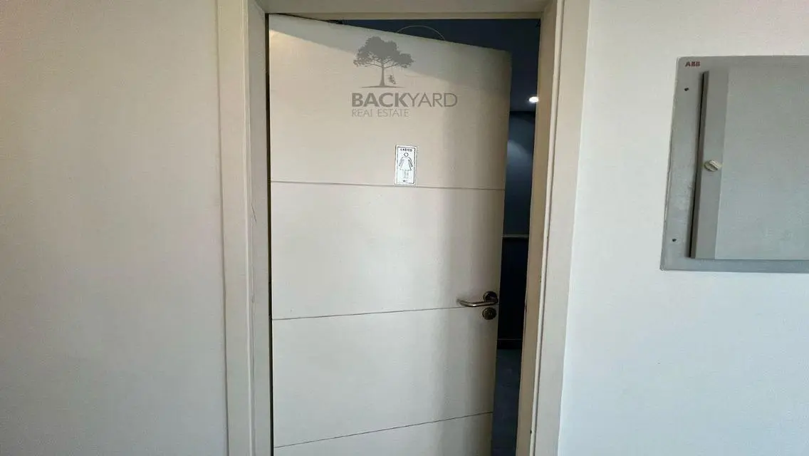 Stunning Apartment with Meeting Rooms and Premium Amenities
