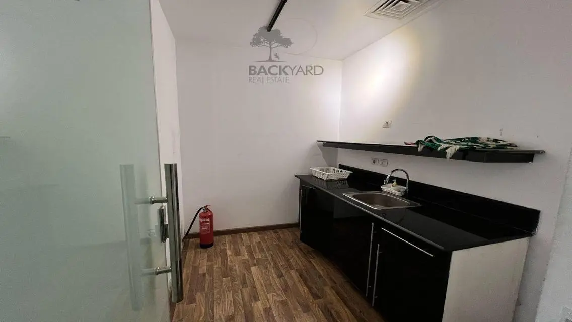 Stunning Apartment with Meeting Rooms and Premium Amenities