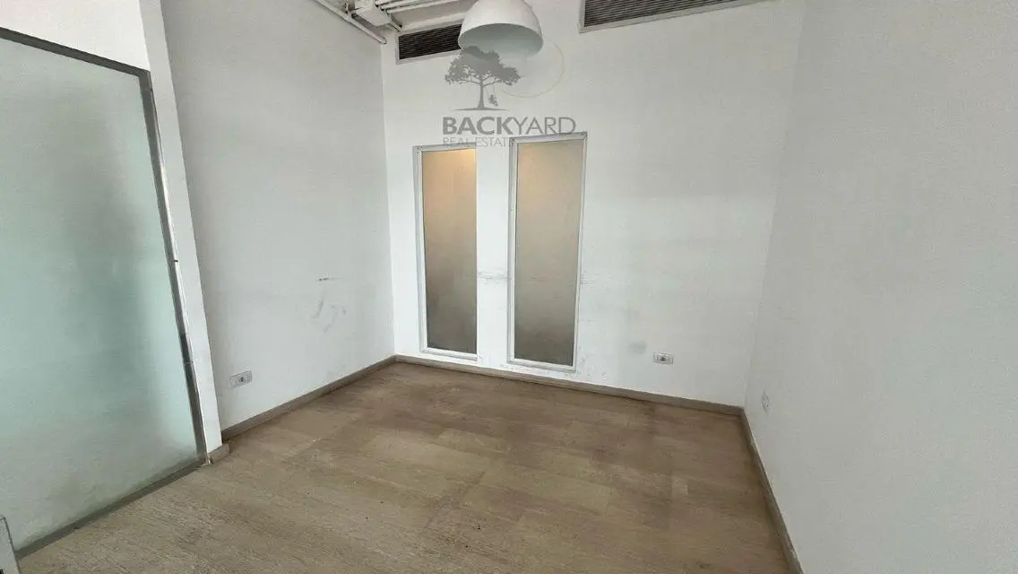 Stunning Apartment with Meeting Rooms and Premium Amenities